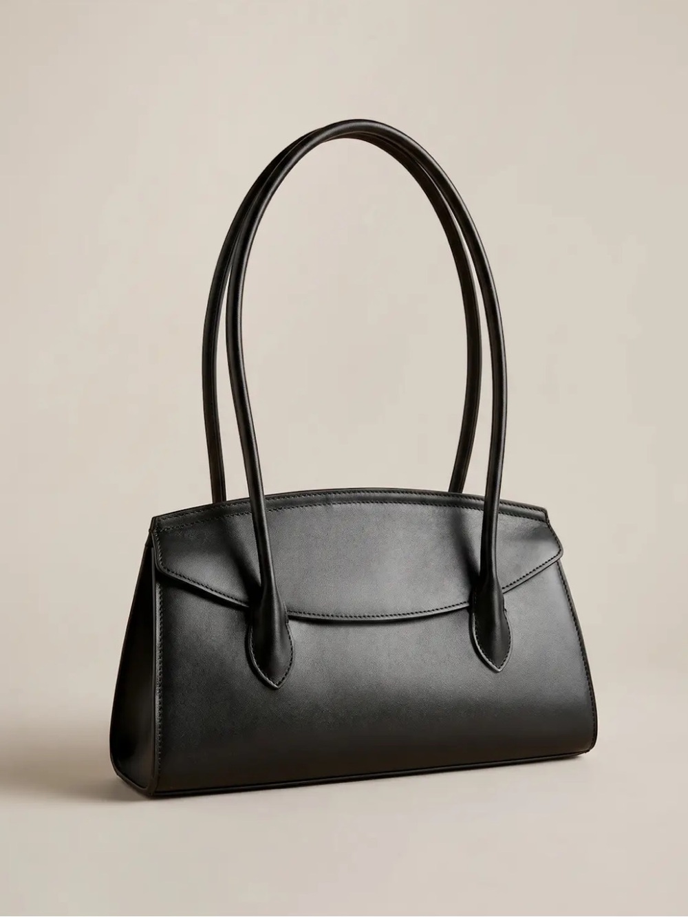 Quince Amelie Black Leather Shoulder Bag - Picture 4 of 17